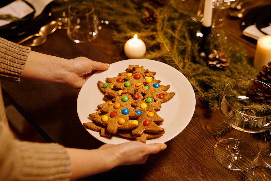 Two children reaching for cookies in a dream, symbolizing the exploration of dreams and deepening connections with children